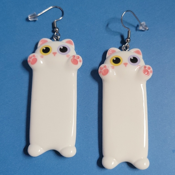 Chill Charms Of Texas Jewelry - NWT Cat Lady White And Pink Cat Long Earrings Two Color Eyes Hypoallergenic